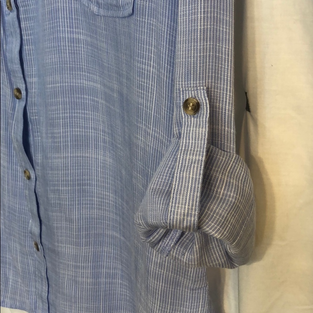 Button down top - Picture 2 of 11